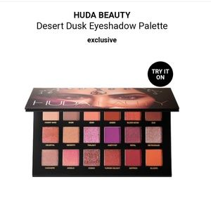 Huda Beauty Desert Dusk eyeshadow